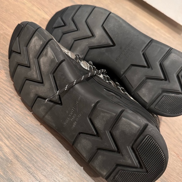 Louis Vuitton men’s Fastlane Monogram sneakers - Picture 3 of 4